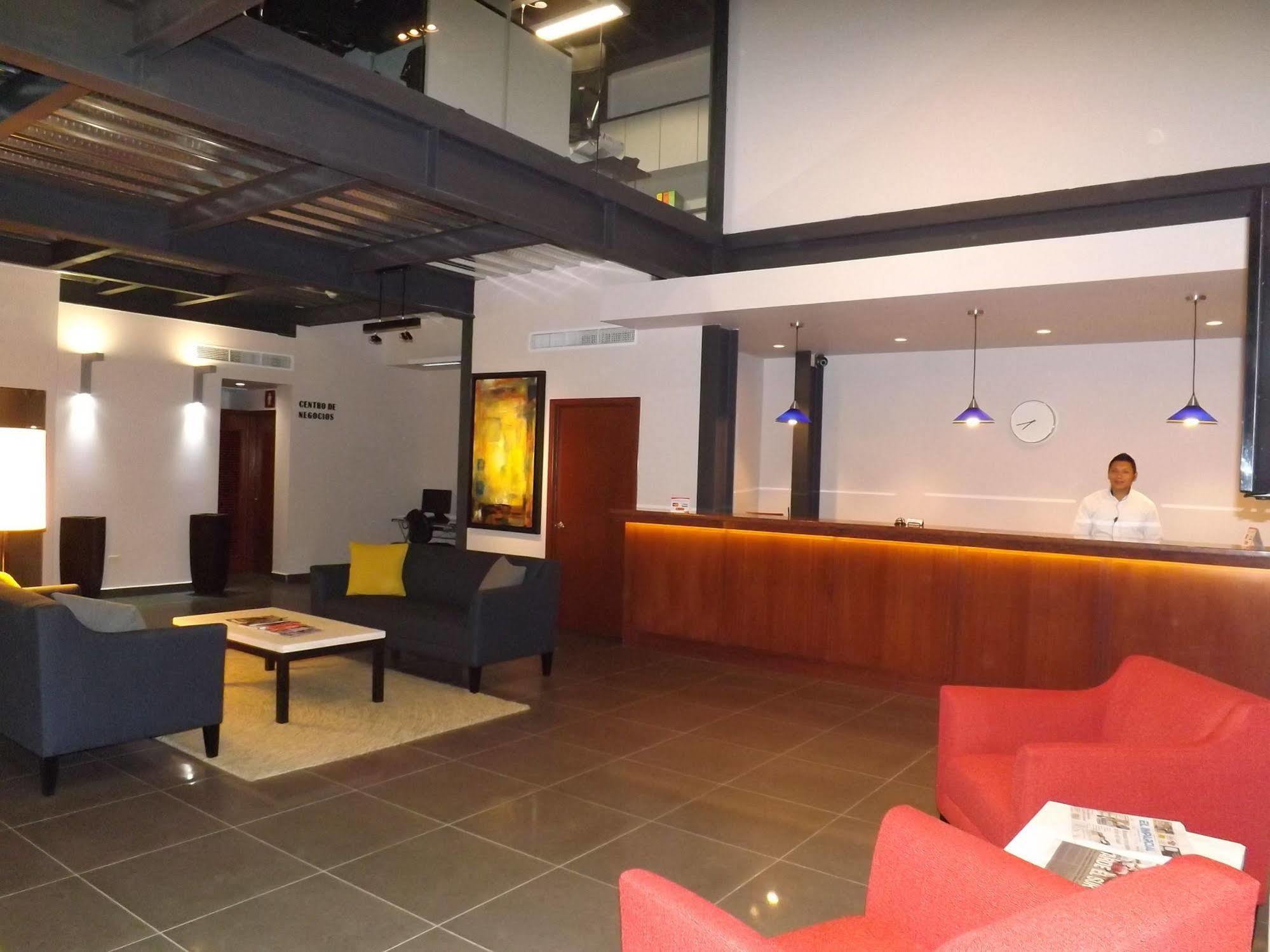 Booye Hotel 나보호아 외부 사진