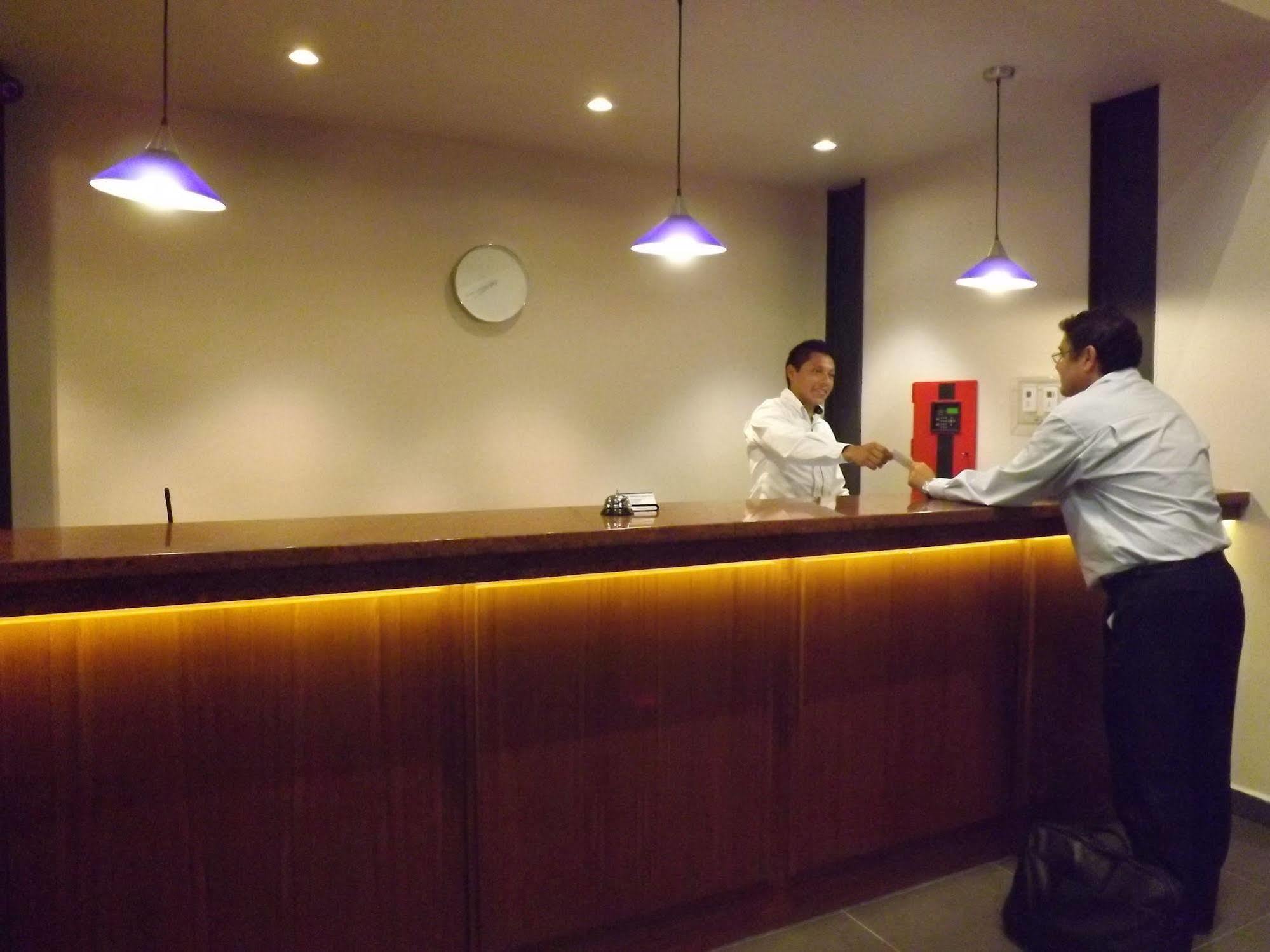 Booye Hotel 나보호아 외부 사진